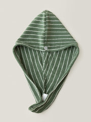 WENSHUO frost-pines-striped hair towel wrap demonstrates fast moisture absorption after shower.