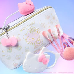 wet n wild travel-friendly design shows compact mirror for easy bag storage