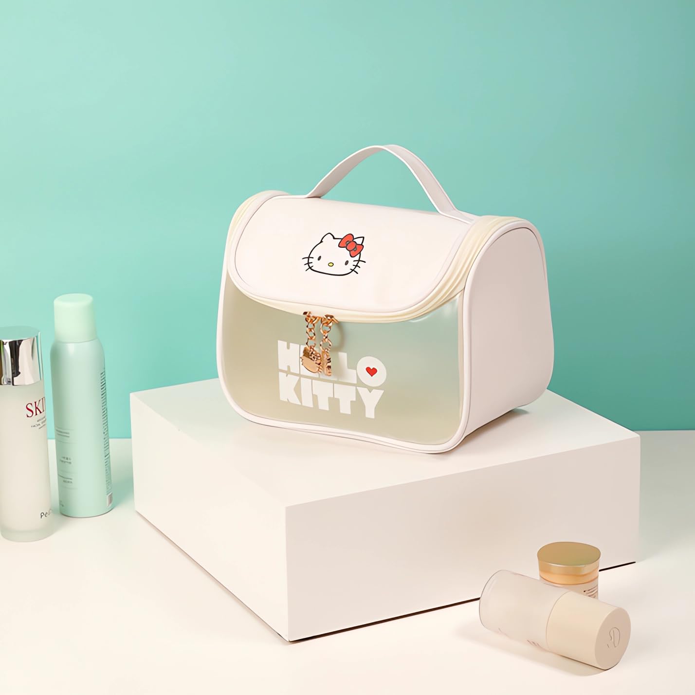 WIEEZN toiletry bag waterproof translucent exterior close-up, protects contents on the go.