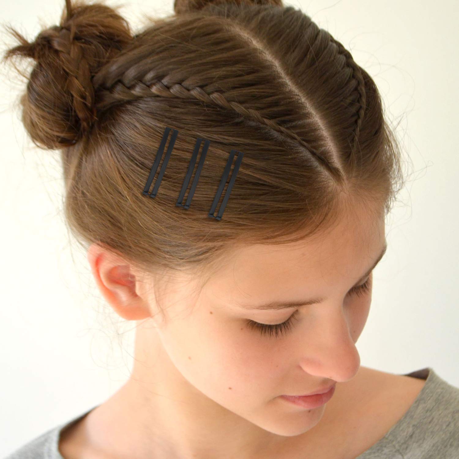 WILLBOND coffee-tone hair clip closeup provides chic retro styling