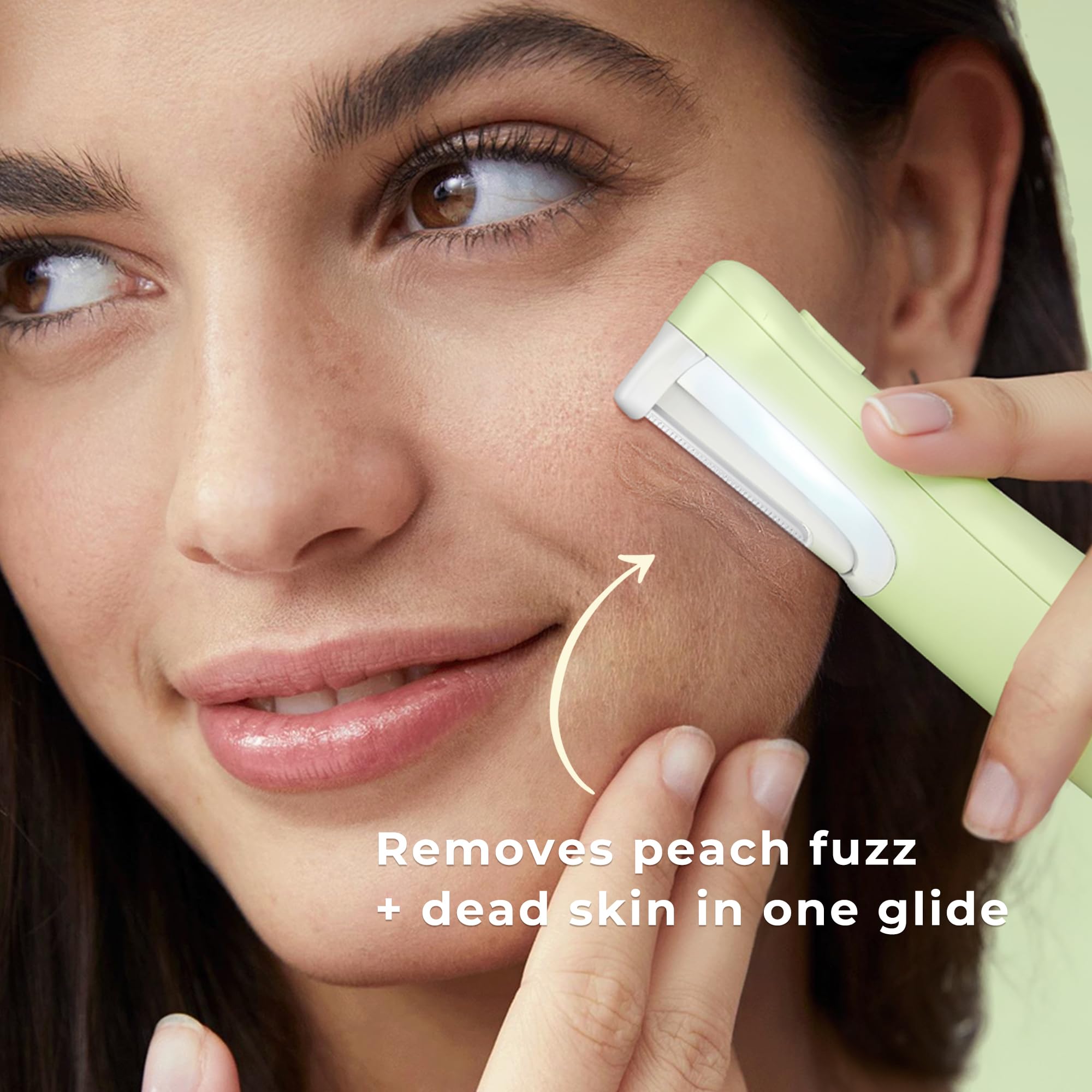 WLU Dermaplane Razor three-speed control enables customized exfoliation for sensitive or seasoned users.