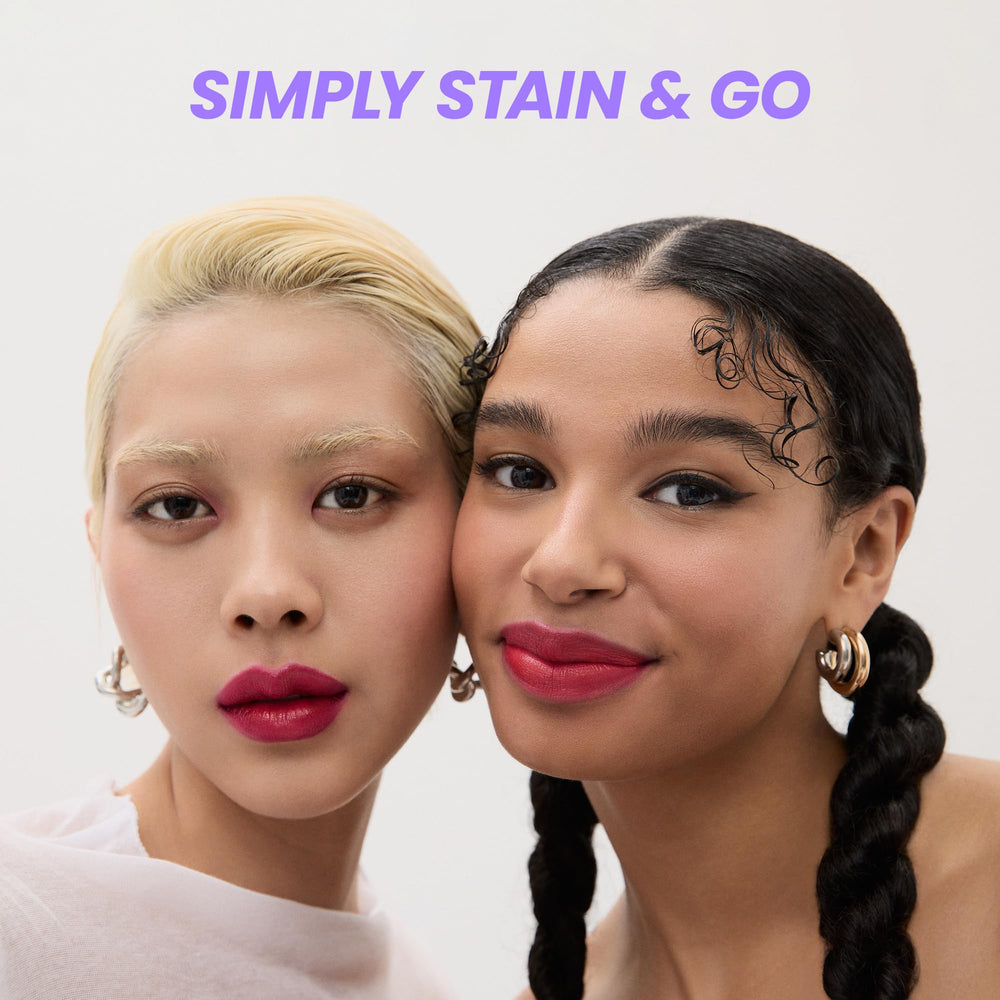 Wonderskin Wonder Blading lip liner stain defines edges with precision.