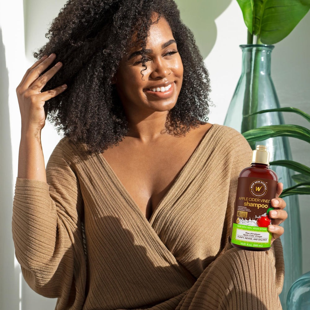 WOW Skin Science Apple Cider Vinegar Shampoo clarifying action removes buildup on scalp