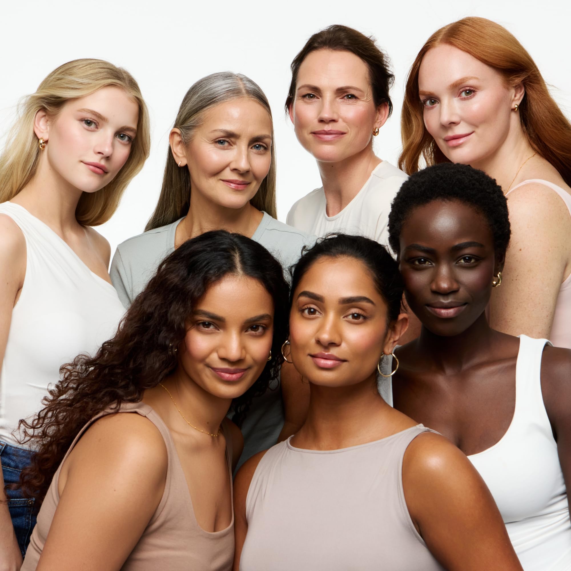 WUNDERBROW Eyebrow Gel easy-3-in-1 demonstrates shape, tint, and set.