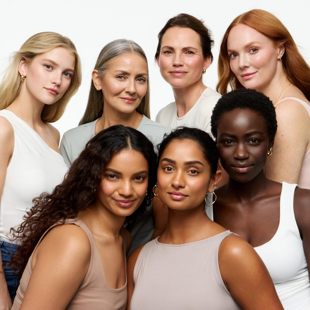 WUNDERBROW Eyebrow Gel easy-3-in-1 demonstrates shape, tint, and set.