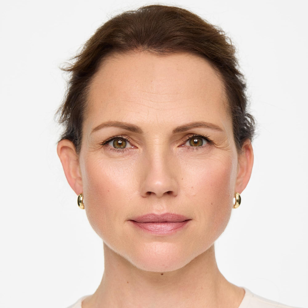 WUNDERBROW Waterproof formula stays put in humidity and rain.