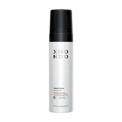 XMONDO Wavetech Wave Foam bottle demonstrates lightweight hold for defined waves