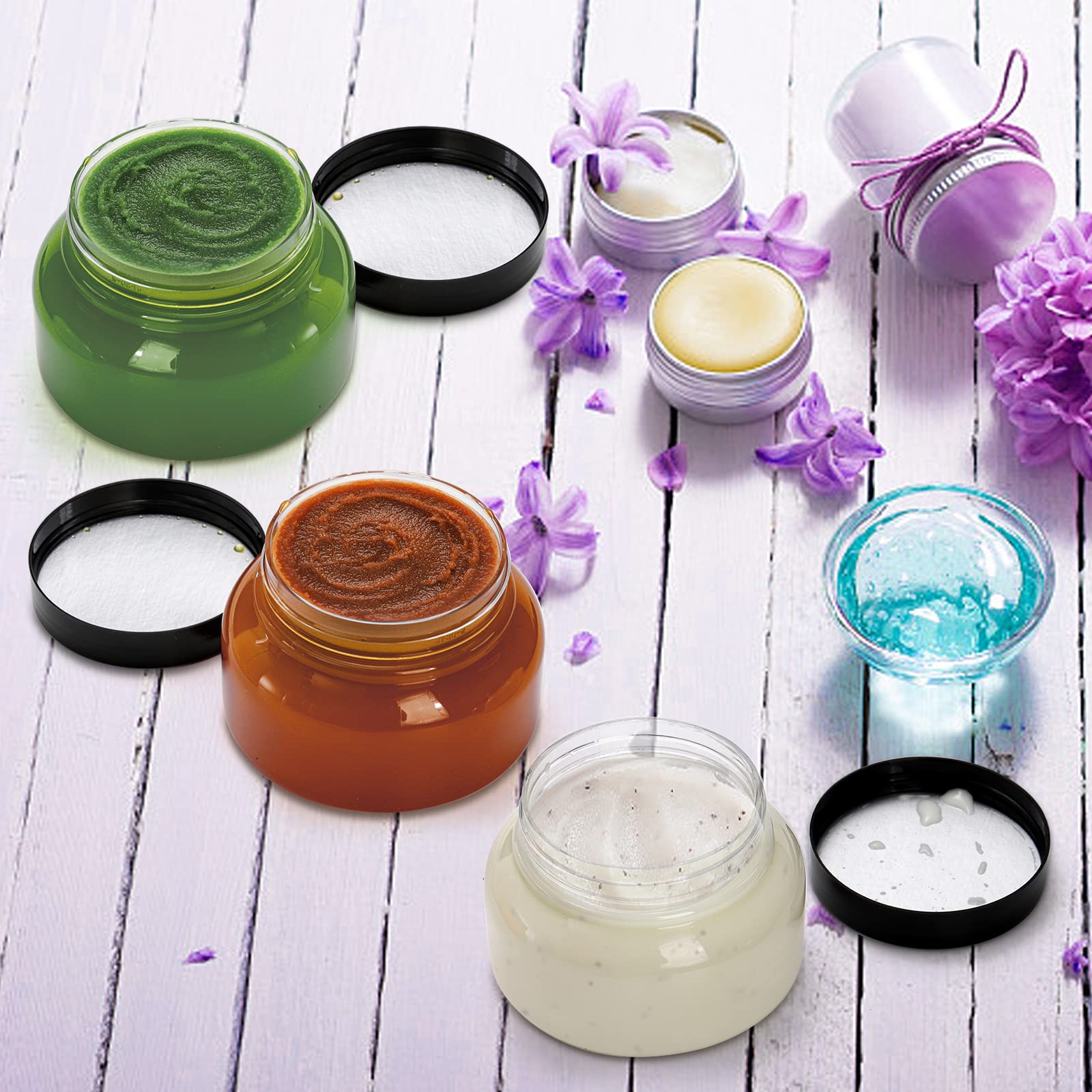 Yarlung travel-friendly jar ready for on-the-go beauty routines.