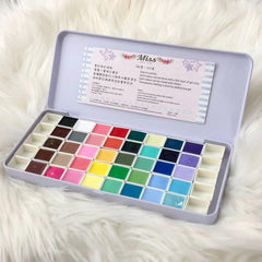 YJMyujimi gel palette case open shows quick color planning for nails.