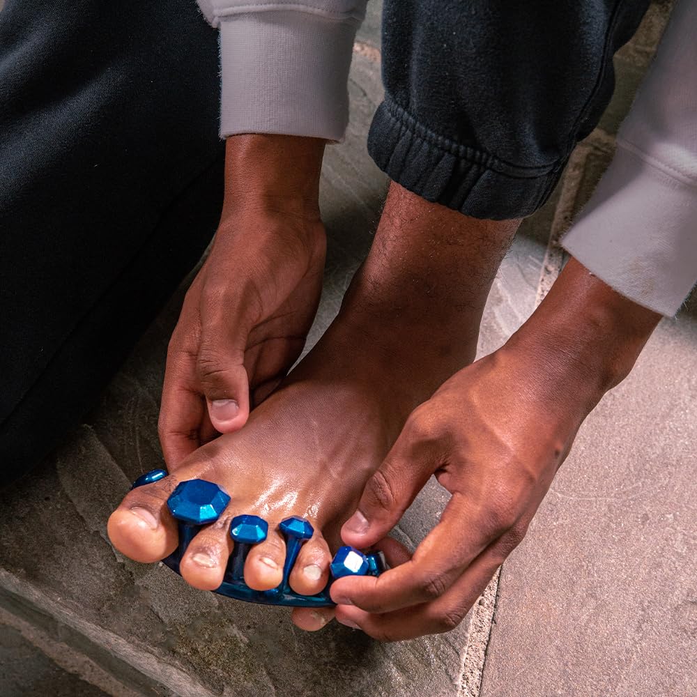 Yoga Toes Gems for Men athletic recovery scene with active athlete