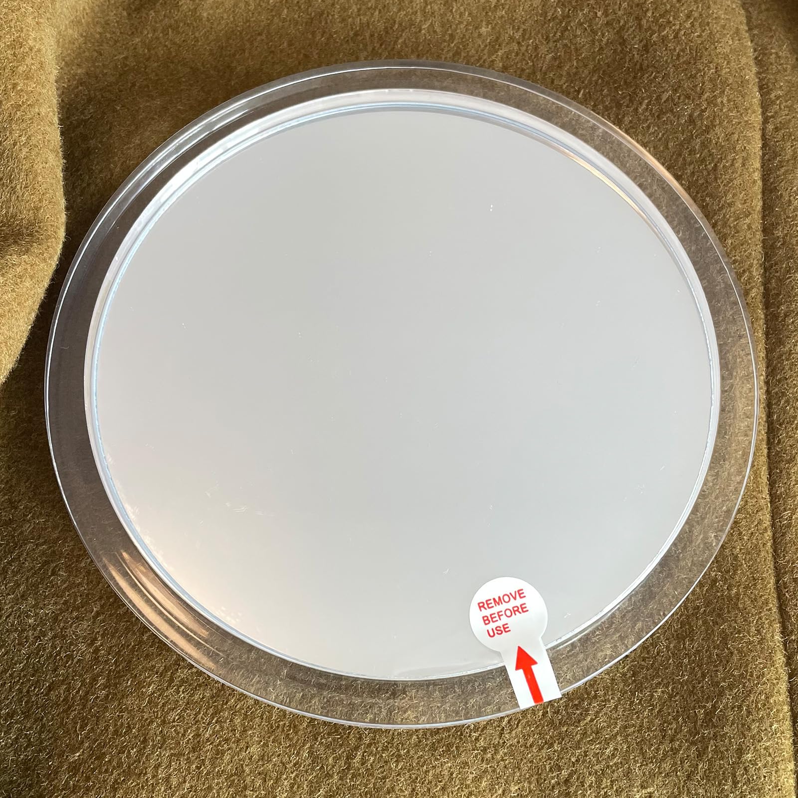 YoHumk fogless shower mirror suction cups lock securely for mess-free grooming on tiles.