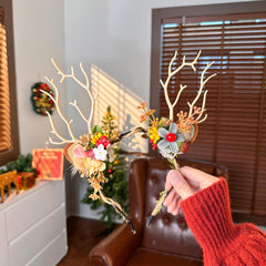 Yumikoo Christmas headband creates a charming holiday look at parties.