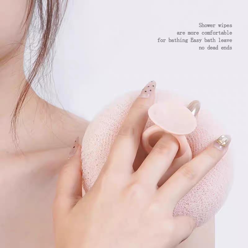 YUMMIS sunflower bath ball action demonstrates foam and cleansing potential.