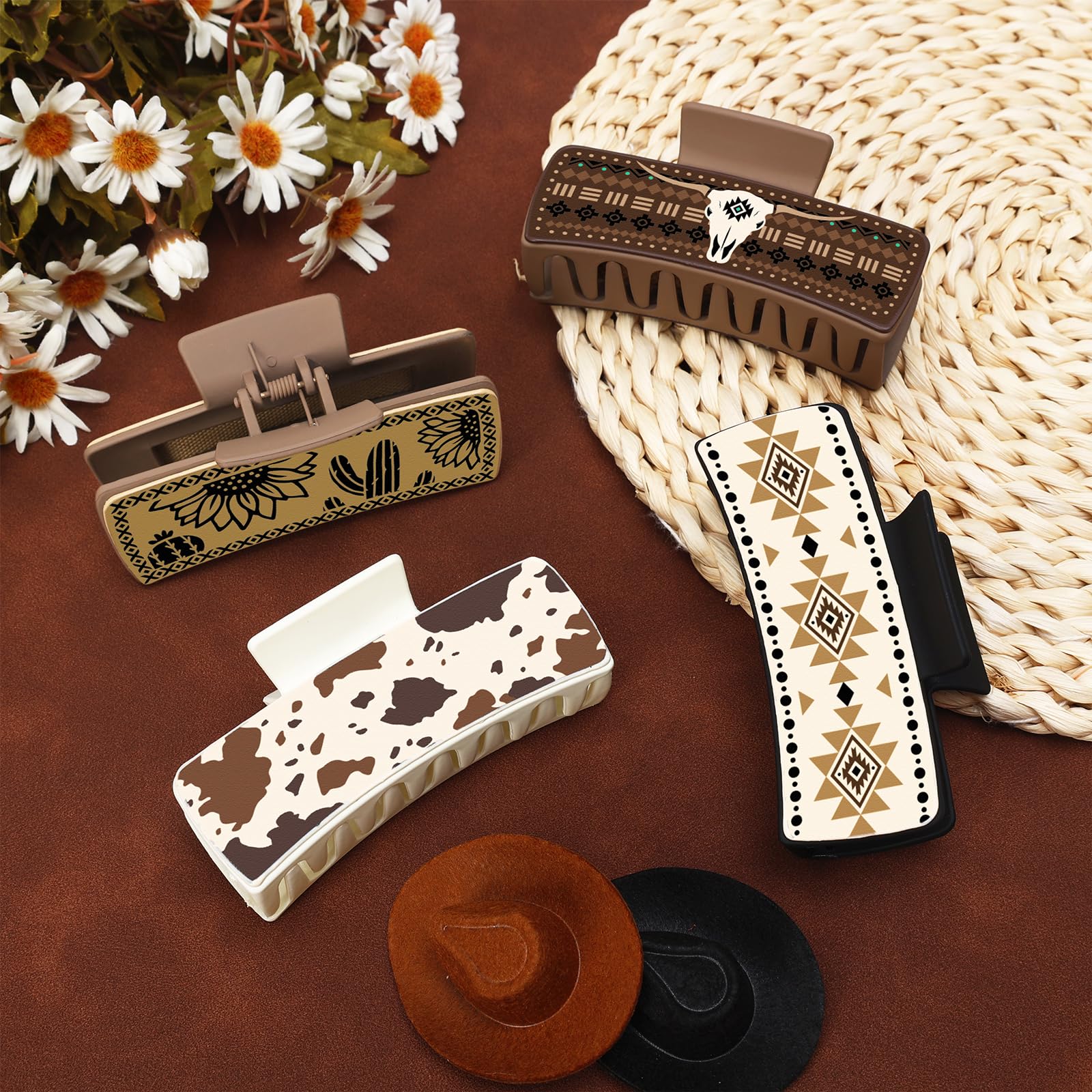 Yussti packaging-display clip set makes a gift-ready presentation