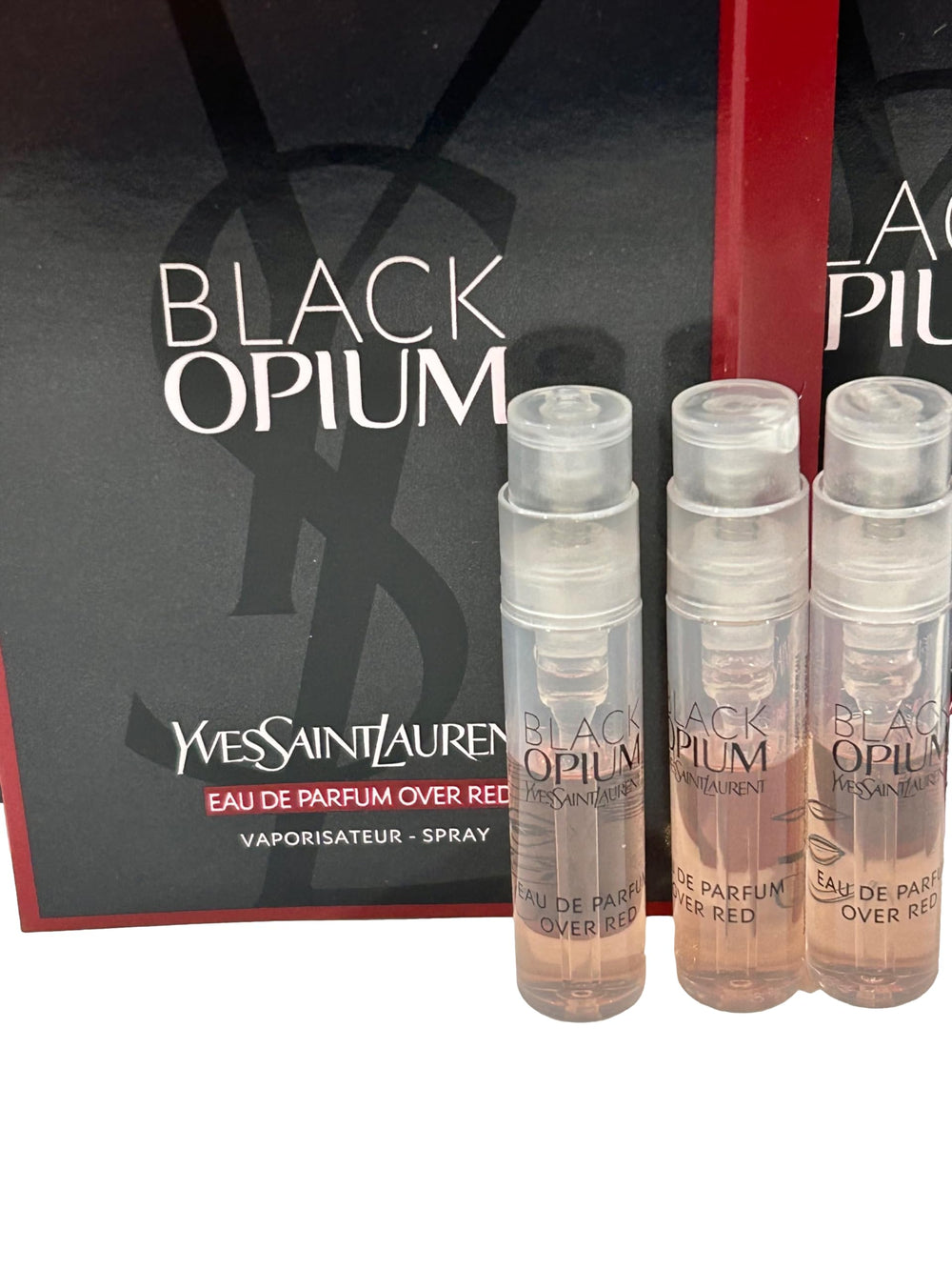 Yves Saint Laurent Black Opium sample set shows on-the-go glam exploration