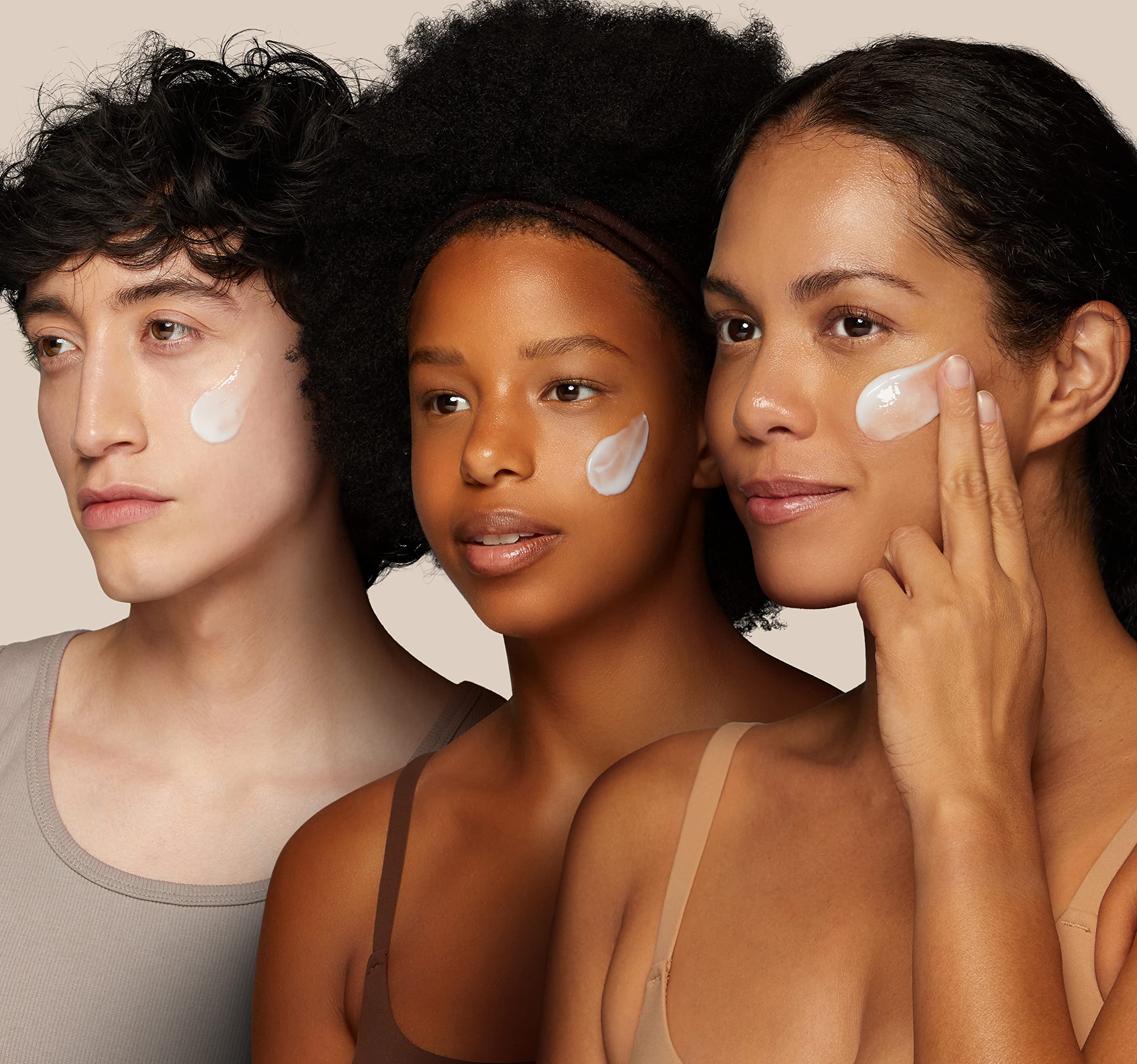 ZEROID Richenic Cream texture swirl shows smooth, comforting cream.