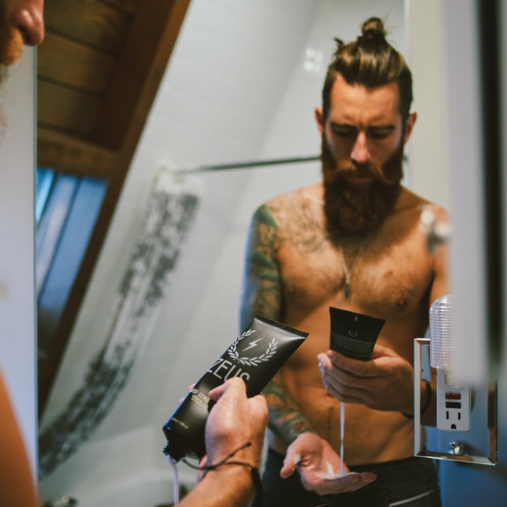 ZEUS Beard Conditioner Wash avocado-oil-nourish formula on beard fibers.
