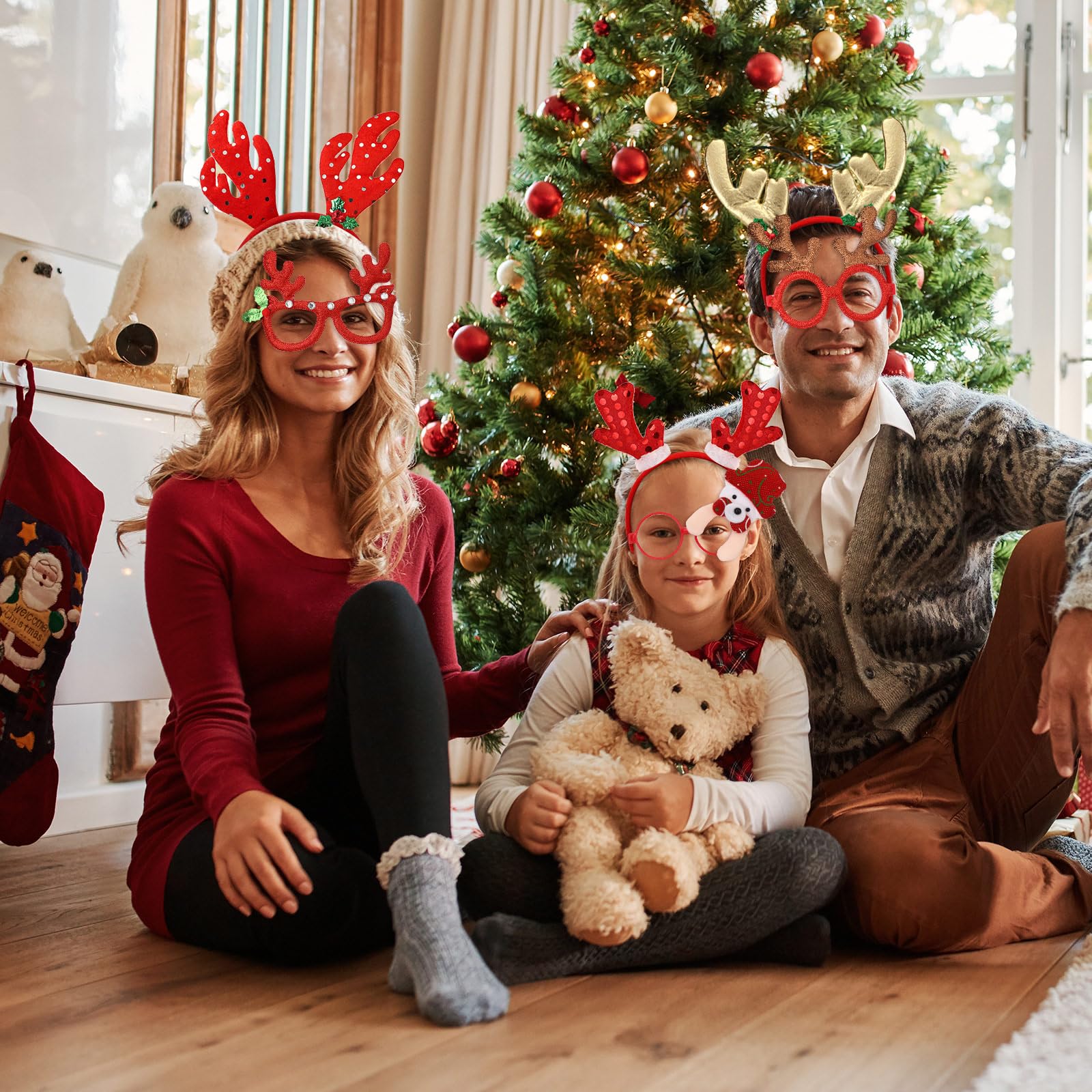 Zhehao Christmas headbands Christmas Tree design enhances party décor and group photos.
