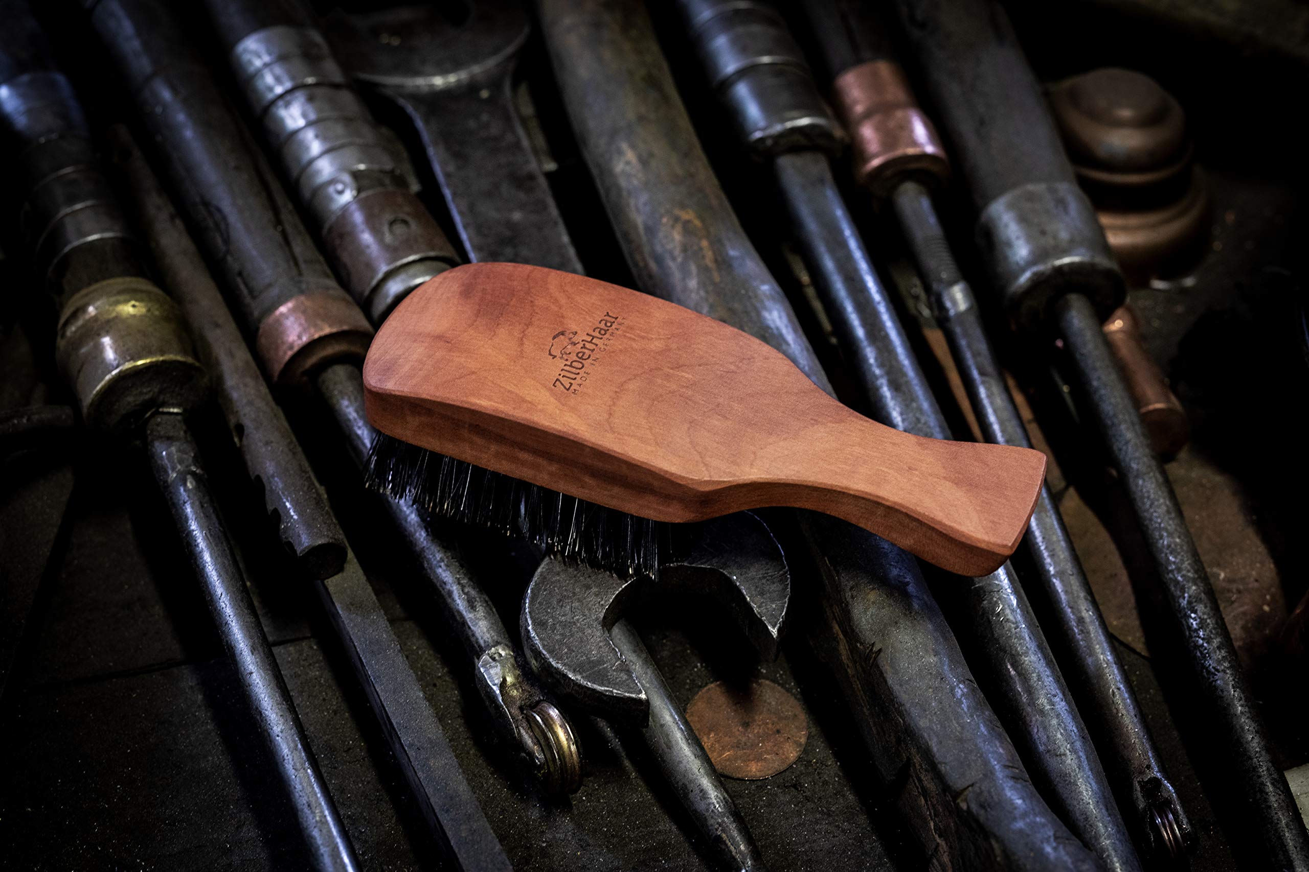 ZilberHaar Major closeup bristles—premium materials and craftsmanship in hand.