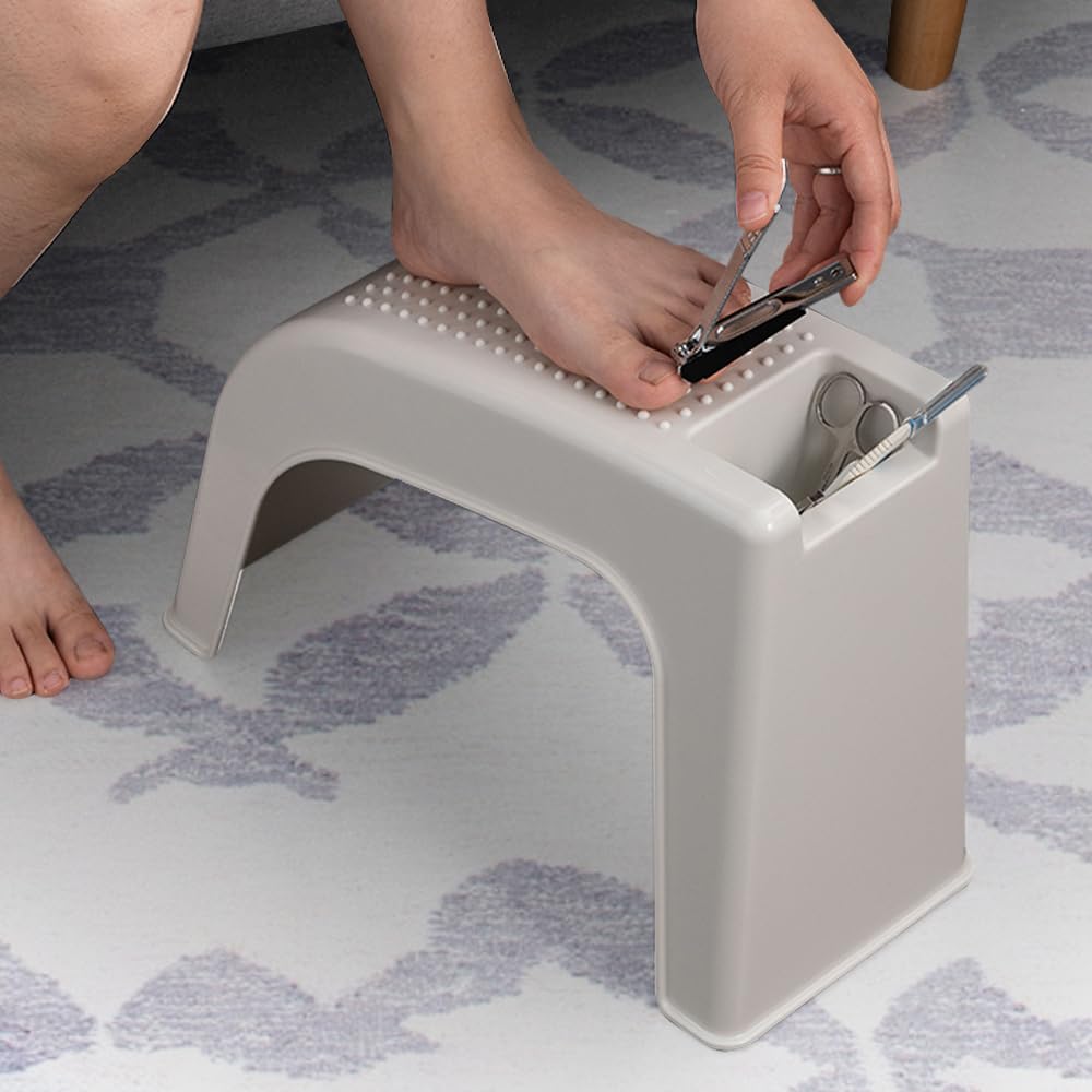 ZLMHYYM durable plastic stand resists humidity for daily grooming