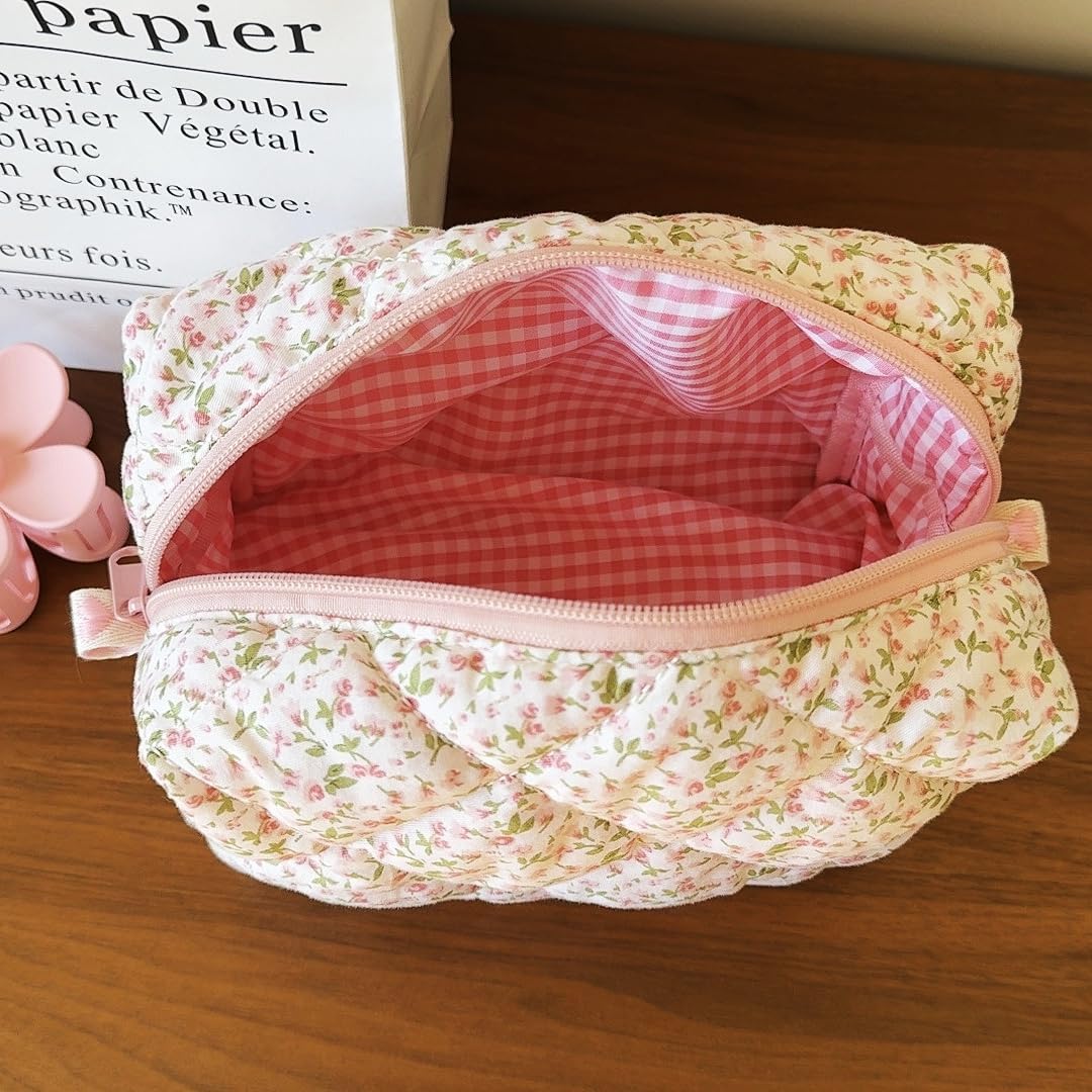 ZUNUONUO soft cotton material makes this pouch lightweight and easy to pack.