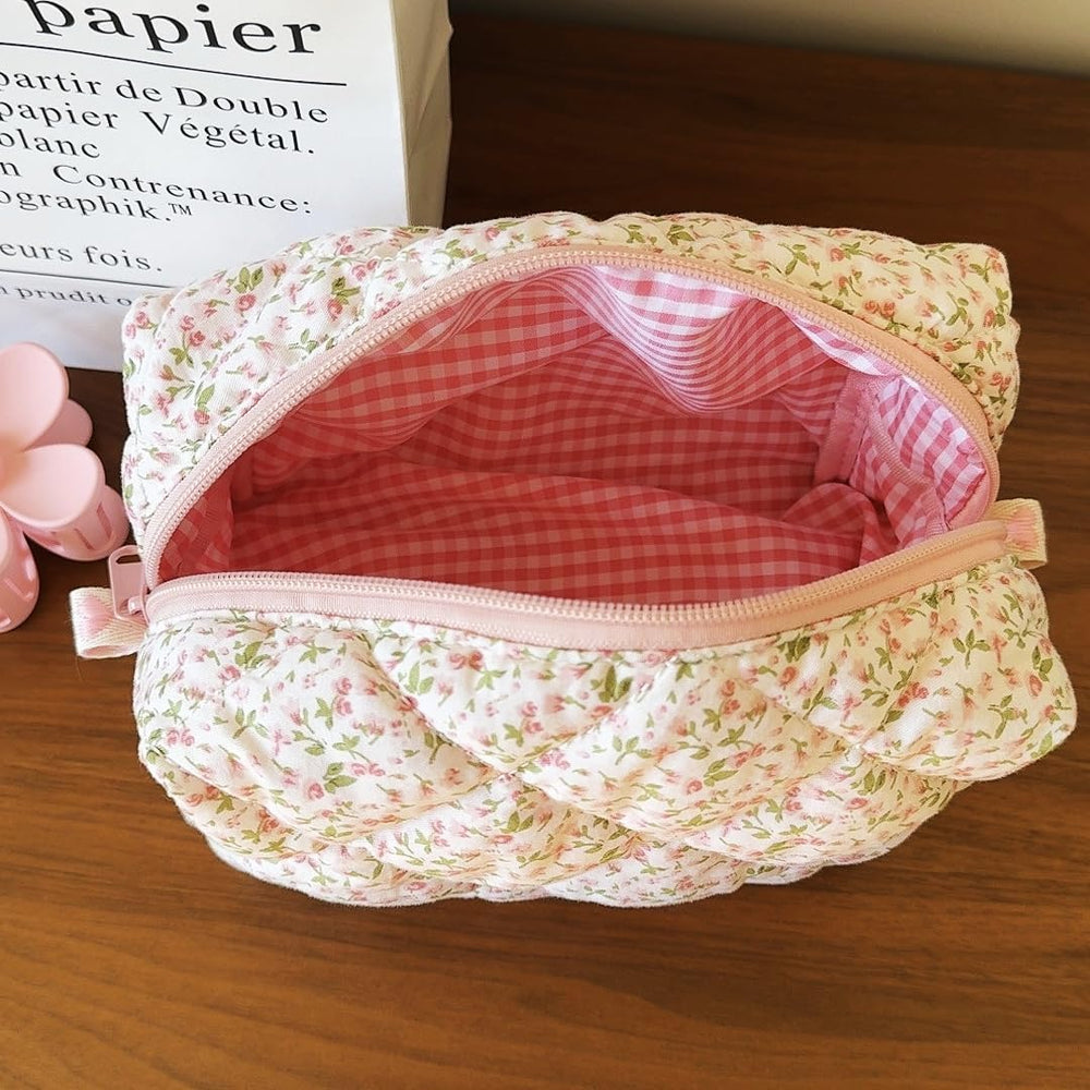 ZUNUONUO soft cotton material makes this pouch lightweight and easy to pack.
