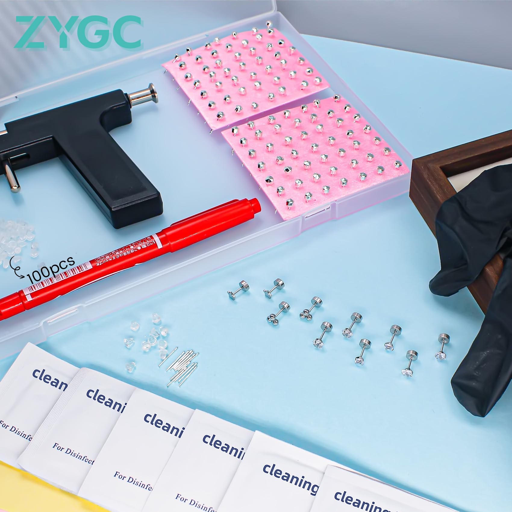 Zygc cleaning pads keep piercing surfaces hygienic and ready.